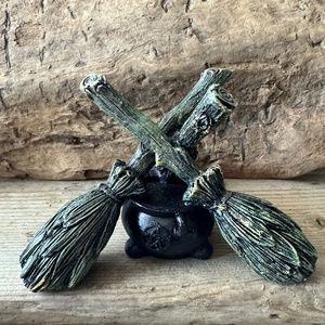 Broom Stick Sphere Holder